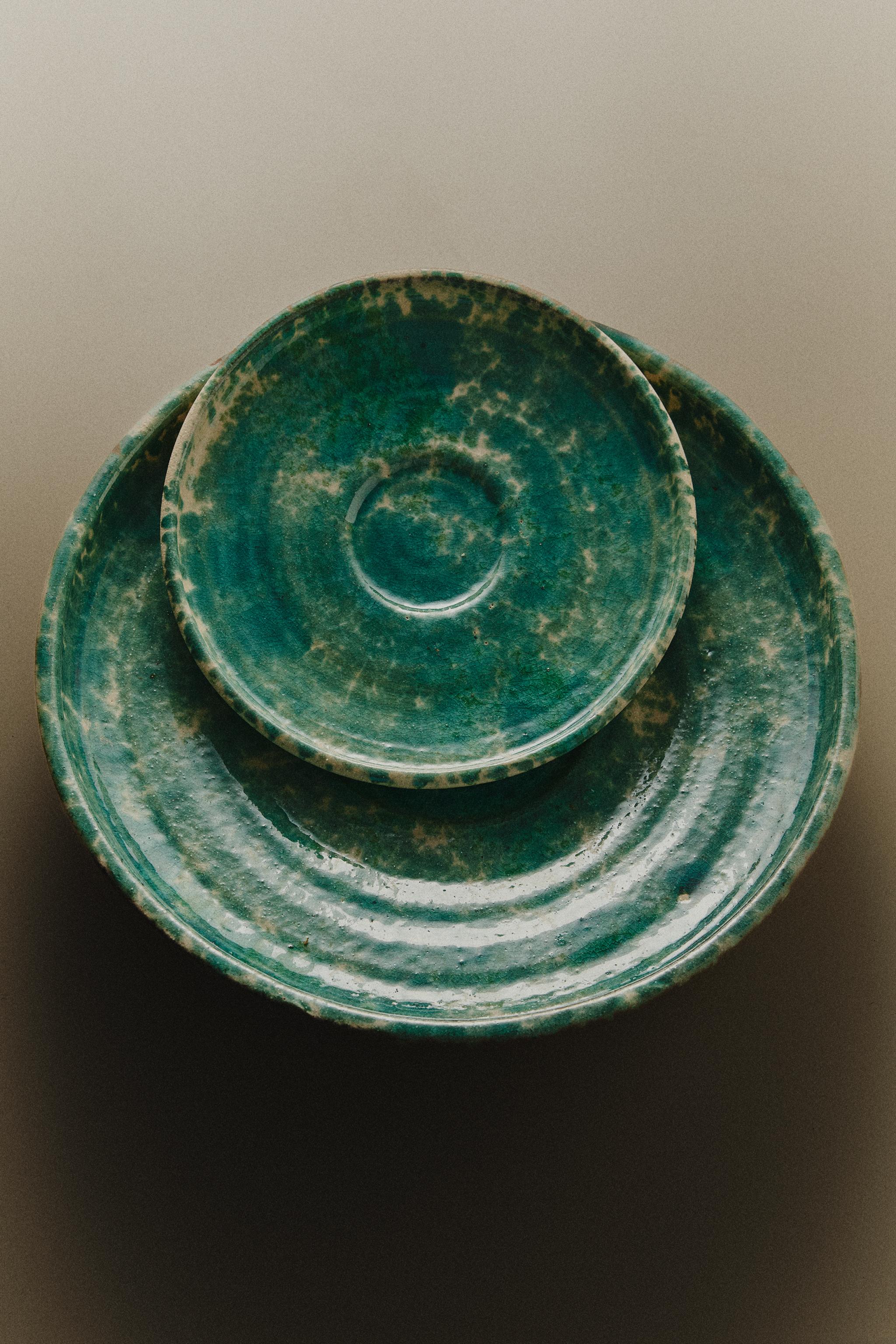 DECORATIVE TERRACOTTA TRAY